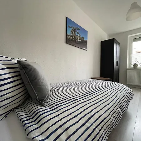 Modernes Business Fuer Geschaeftsreisende, Monteure, Handwerker *