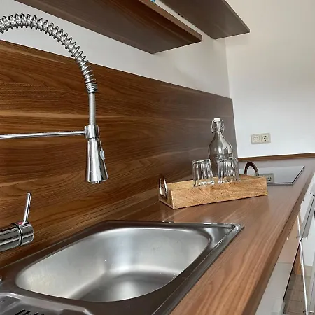 Modernes Business Fuer Geschaeftsreisende, Monteure, Handwerker Apartment Burgneudorf